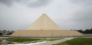 Gandhinagar Gems: 10 Captivating Places to Explore Dandi Kutir (Salt Mount) Museum