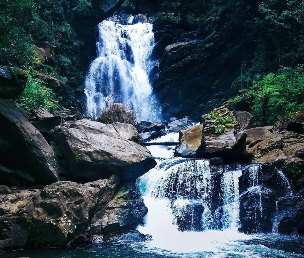 Dondole Falls