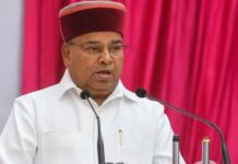Karnataka Governor Gehlot Commends Congress’s Guarantee Schemes for Elevating Over 5 Crore People to Middle Class Karnataka Governor Gehlot