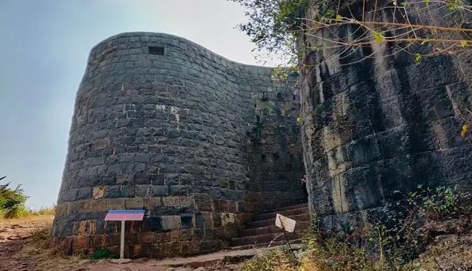 Rajhansgad Yellur Fort
