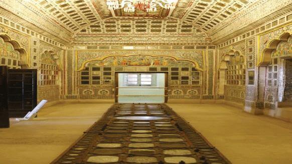 Sheesh Mahal